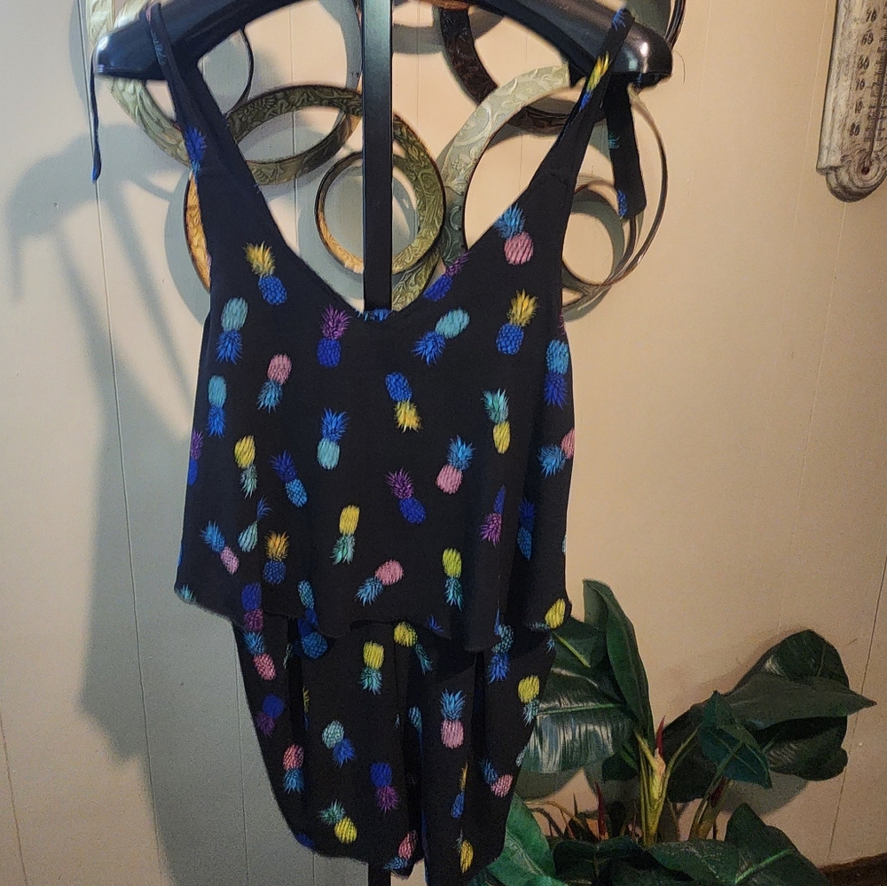 c & e Adorable Shorts Romper